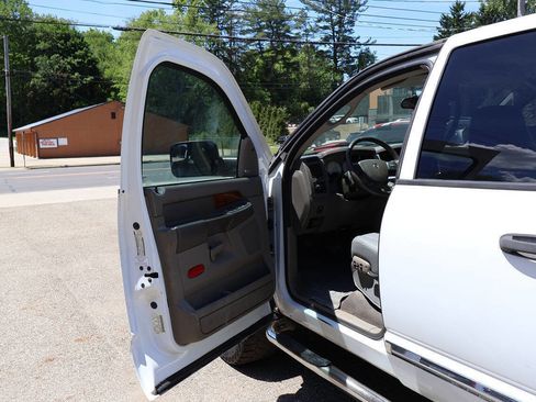 Used 2006 Dodge Ram 2500 Truck Laramie AWD/4WD image 27