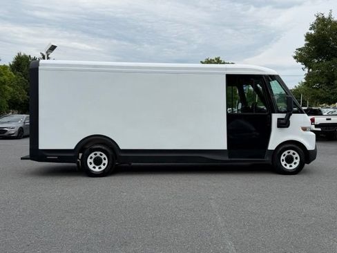 Used 2024 Chevrolet Brightdrop 600 w/ Commercial Equipment Package AWD/4WD image 14