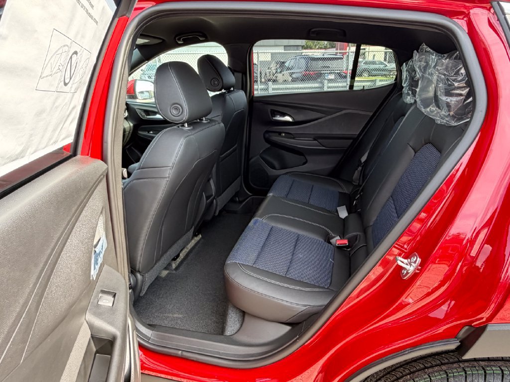 New 2026 Buick Envista Preferred w/ Advanced Safety Package FWD image 19