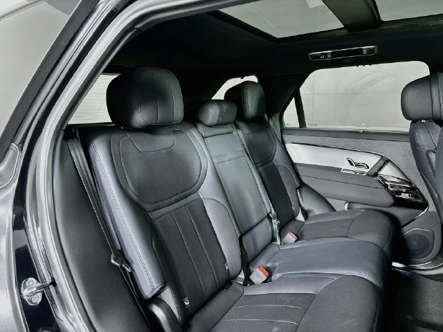 Used 2025 Land Rover Range Rover Sport SE AWD/4WD image 24