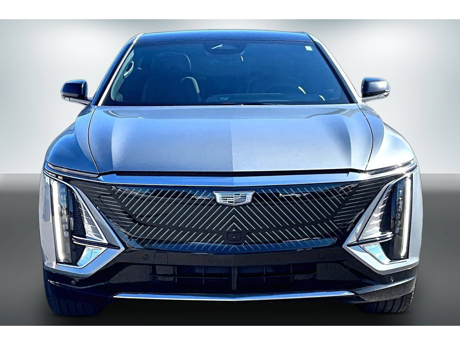 Used 2024 Cadillac Lyriq Tech w/ Driver Assist Package AWD/4WD image 2