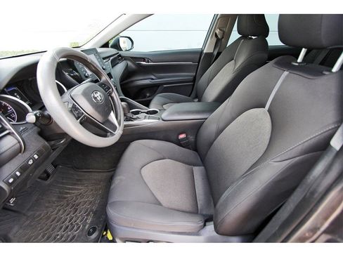 Used 2022 Toyota Camry LE image 6