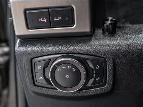 Used 2017 Ford F350 Platinum w/ Platinum Ultimate Package image 30