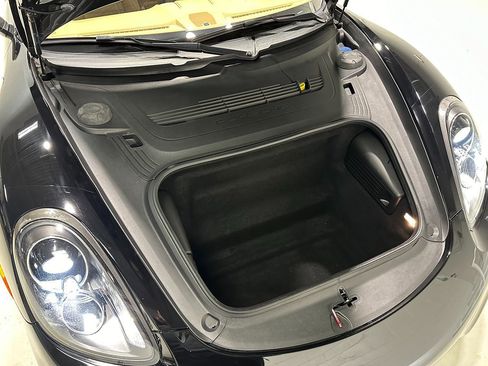 Used 2014 Porsche Cayman S image 4