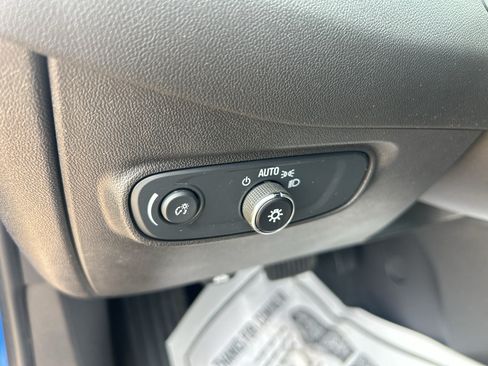 Used 2024 Chevrolet Equinox LT FWD image 22