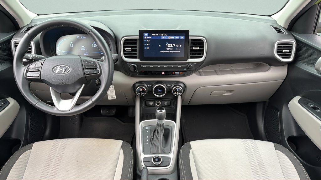 Used 2023 Hyundai Venue SEL FWD image 13