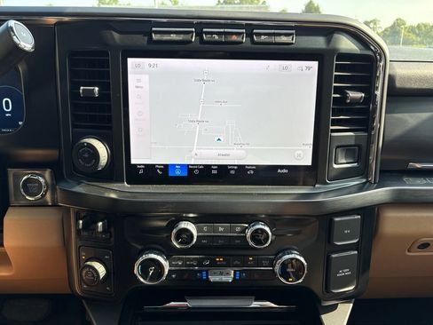Used 2024 Ford F350 Lariat w/ Lariat Ultimate Package AWD/4WD image 5