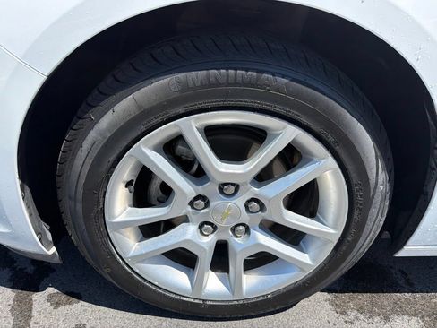 Used 2016 Chevrolet Malibu LT w/ Power Convenience Package FWD image 8