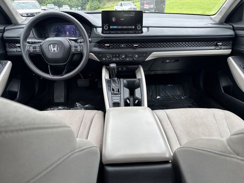 Used 2024 Honda Accord EX image 14