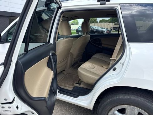 Used 2011 Toyota RAV4 4WD w/ Base L4 Extra Value Pkg image 9
