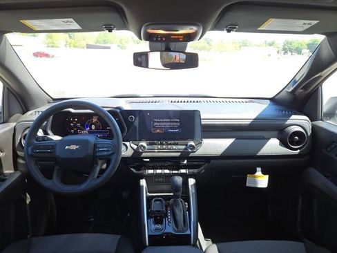 New 2026 Chevrolet Colorado W/T image 7