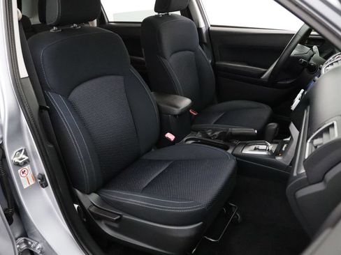 Used 2018 Subaru Forester 2.5i Premium w/ All-Weather Package AWD/4WD image 13