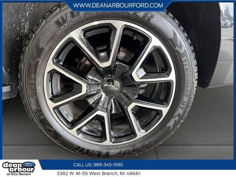 Used 2023 Chevrolet Tahoe RST w/ Luxury Package AWD/4WD image 7