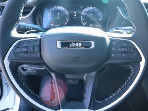 New 2025 Jeep Grand Cherokee Laredo X image 4