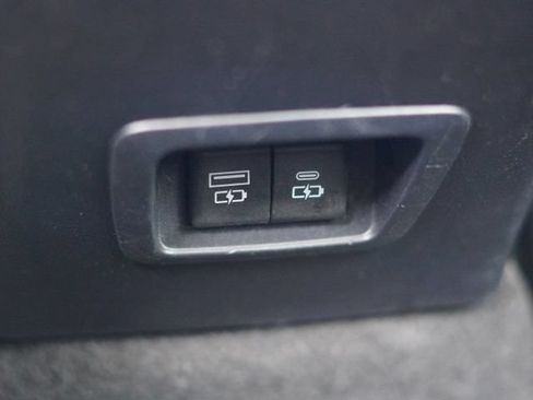 Used 2022 Toyota Corolla Cross LE w/ Moonroof Package FWD image 34