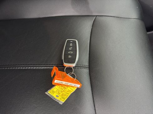 Used 2017 Nissan Pathfinder SL w/ SL Tech Package image 43