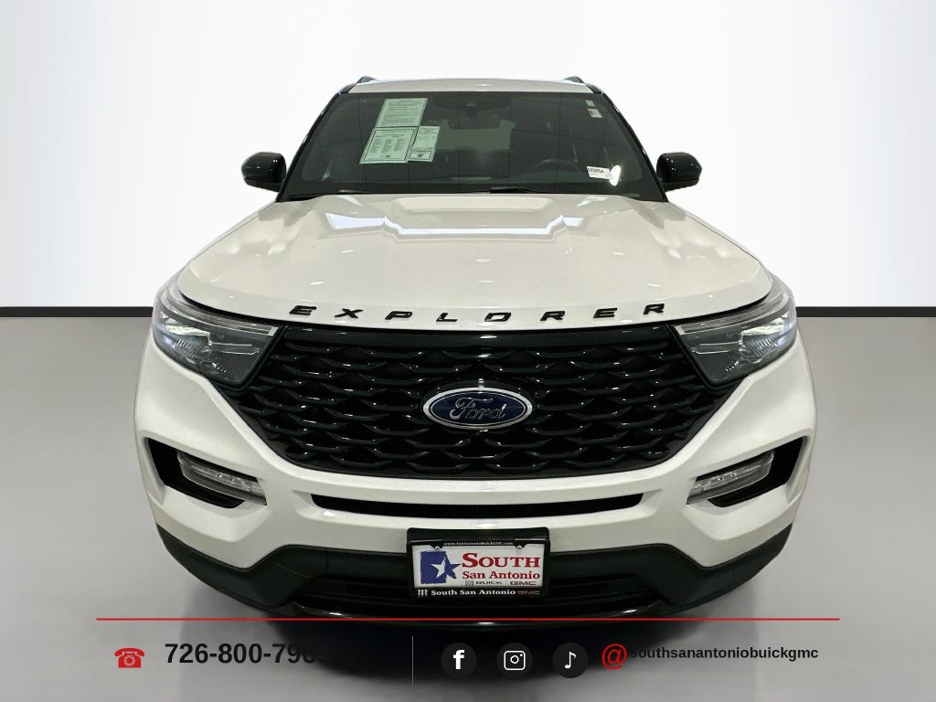Used 2024 Ford Explorer ST-Line w/ Class IV Trailer Tow Package RWD image 2