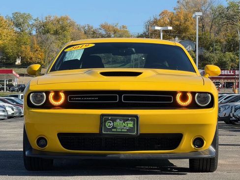 Used 2019 Dodge Challenger R/T image 8
