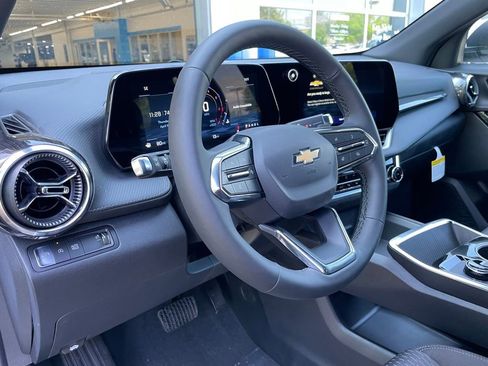 New 2026 Chevrolet Equinox LT FWD image 10