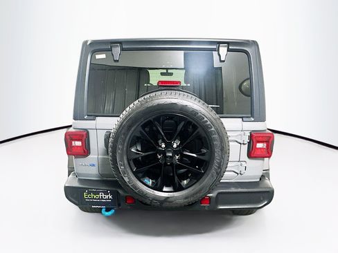 Used 2023 Jeep Wrangler Unlimited Sahara w/ Cold Weather Group AWD/4WD image 7