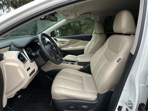 Used 2024 Nissan Murano SV AWD/4WD image 13