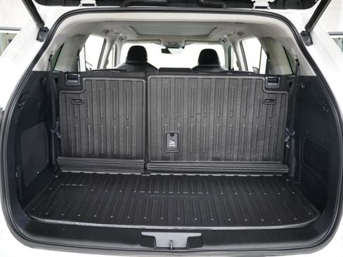 Used 2021 Toyota Highlander Platinum AWD/4WD image 40