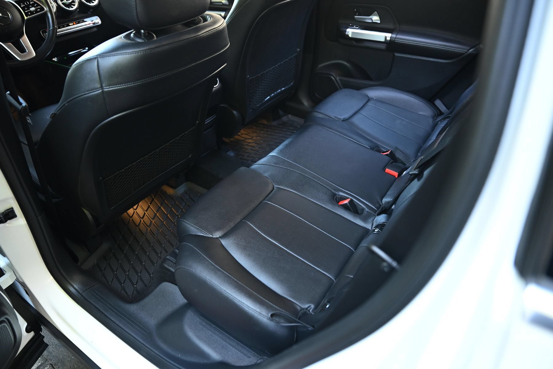 Used 2021 Mercedes-Benz GLB 250 4MATIC image 17
