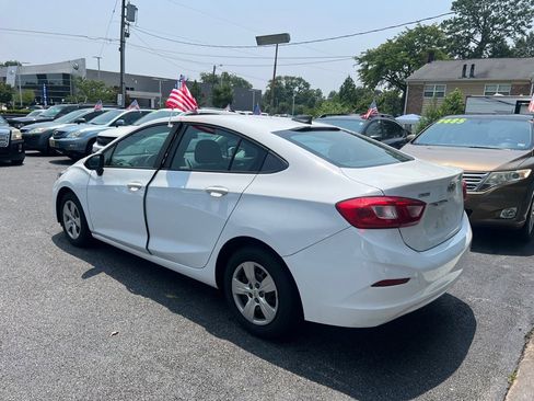 Used 2017 Chevrolet Cruze LS image 5
