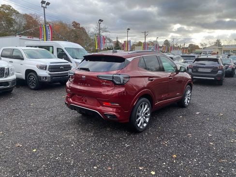 Used 2024 Buick Encore GX Avenir w/ Avenir Convenience Package image 5