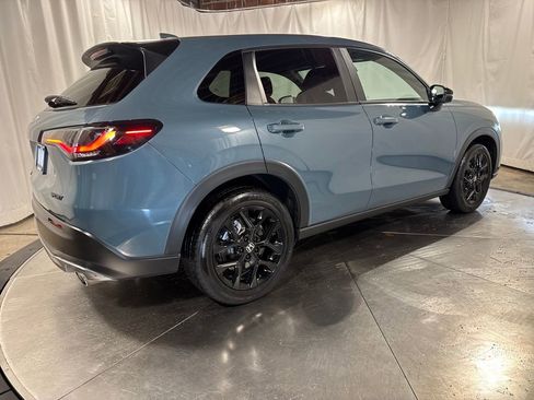 Used 2023 Honda HR-V Sport image 8