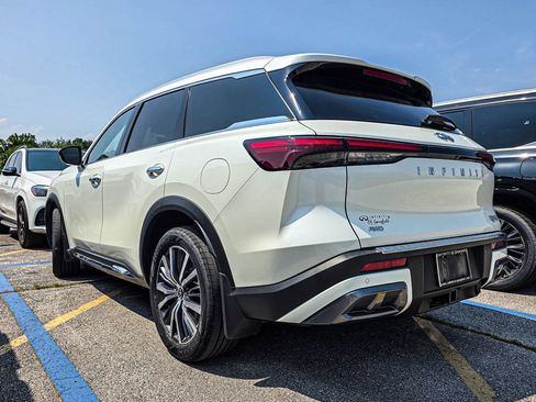 Certified 2023 INFINITI QX60 Sensory w/ Vision Package AWD/4WD image 4