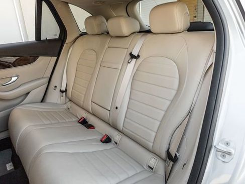 Used 2016 Mercedes-Benz GLC 300 image 13