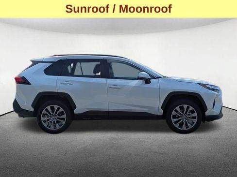 Used 2023 Toyota RAV4 XLE Premium AWD/4WD image 4