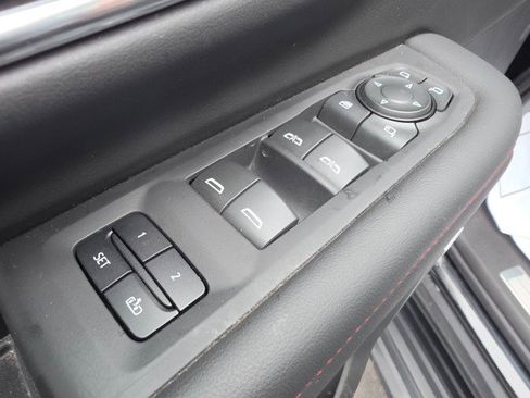 Used 2023 Chevrolet Suburban RST w/ Luxury Package image 35