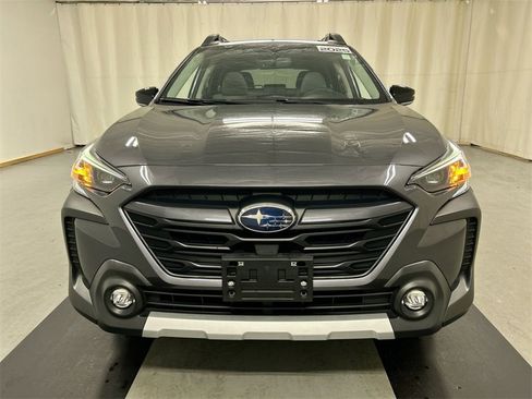 Used 2025 Subaru Outback Limited w/ Popular Package #2 image 3