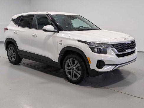 Used 2022 Kia Seltos LX AWD/4WD image 6