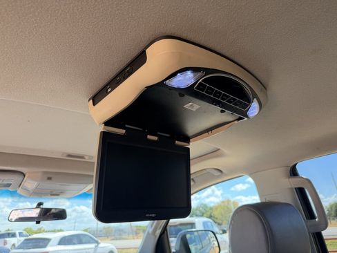 Used 2013 Toyota Sequoia SR5 RWD image 25