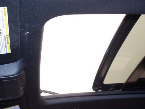 Certified 2023 Cadillac XT4 Premium Luxury image 19