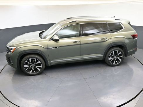 Used 2025 Volkswagen Atlas SEL Premium R-Line image 47