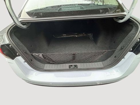 New 2025 Nissan Versa SR w/ Trunk Package FWD image 26