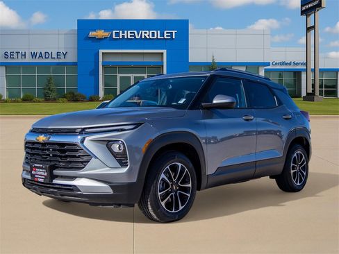 New 2025 Chevrolet TrailBlazer LT w/ Convenience Package image 2