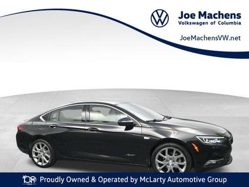 Used 2019 Buick Regal Avenir w/ Driver Confidence Package II FWD image 1
