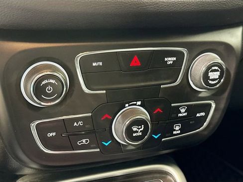 Used 2019 Jeep Compass Sport image 15