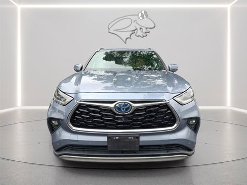 Used 2021 Toyota Highlander Platinum AWD/4WD image 6