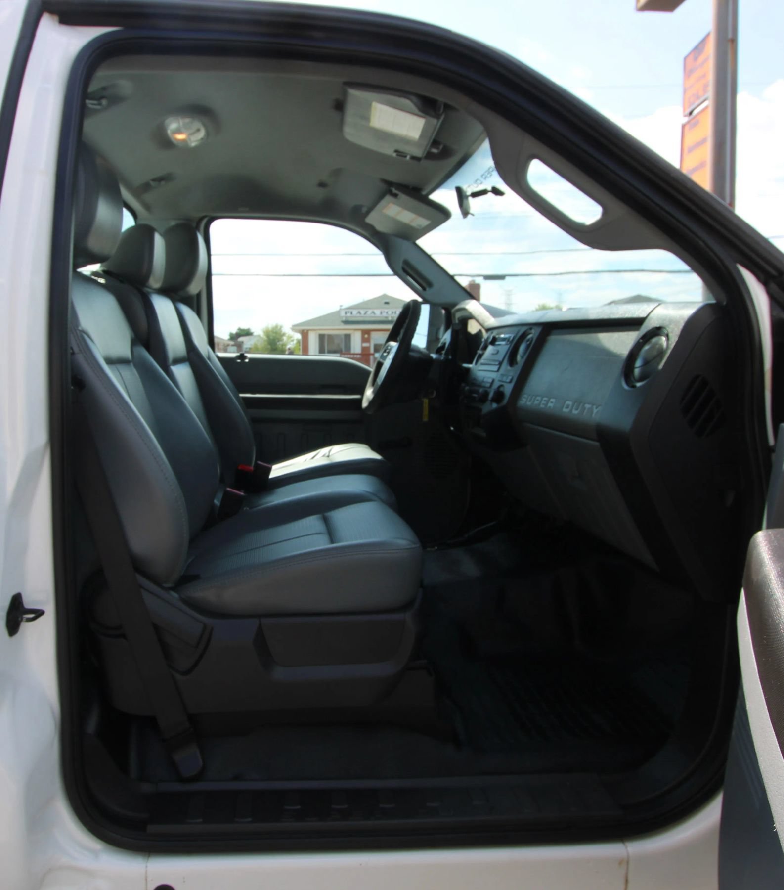 Used 2011 Ford F250 4x4 Regular Cab Super Duty image 10