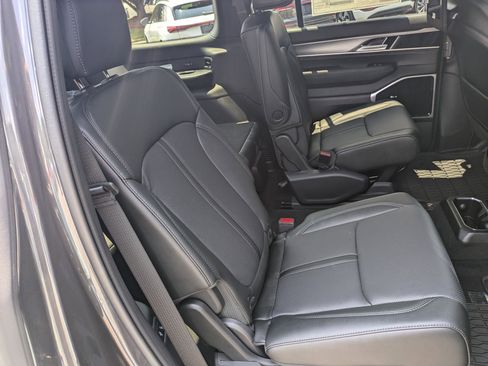 New 2025 Jeep Wagoneer Series III w/ Premium Group I image 29