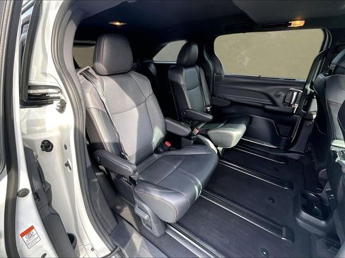 Used 2021 Toyota Sienna XSE w/ XSE Plus Package image 26