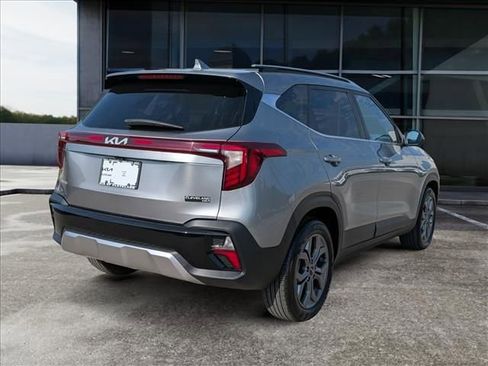 Used 2024 Kia Seltos S FWD image 7