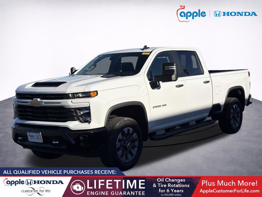 Used 2025 Chevrolet Silverado 2500 Custom w/ Custom Convenience Package AWD/4WD image 3