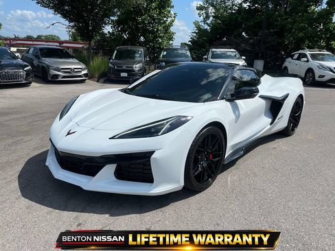 Used 2024 Chevrolet Corvette Z06 RWD image 4